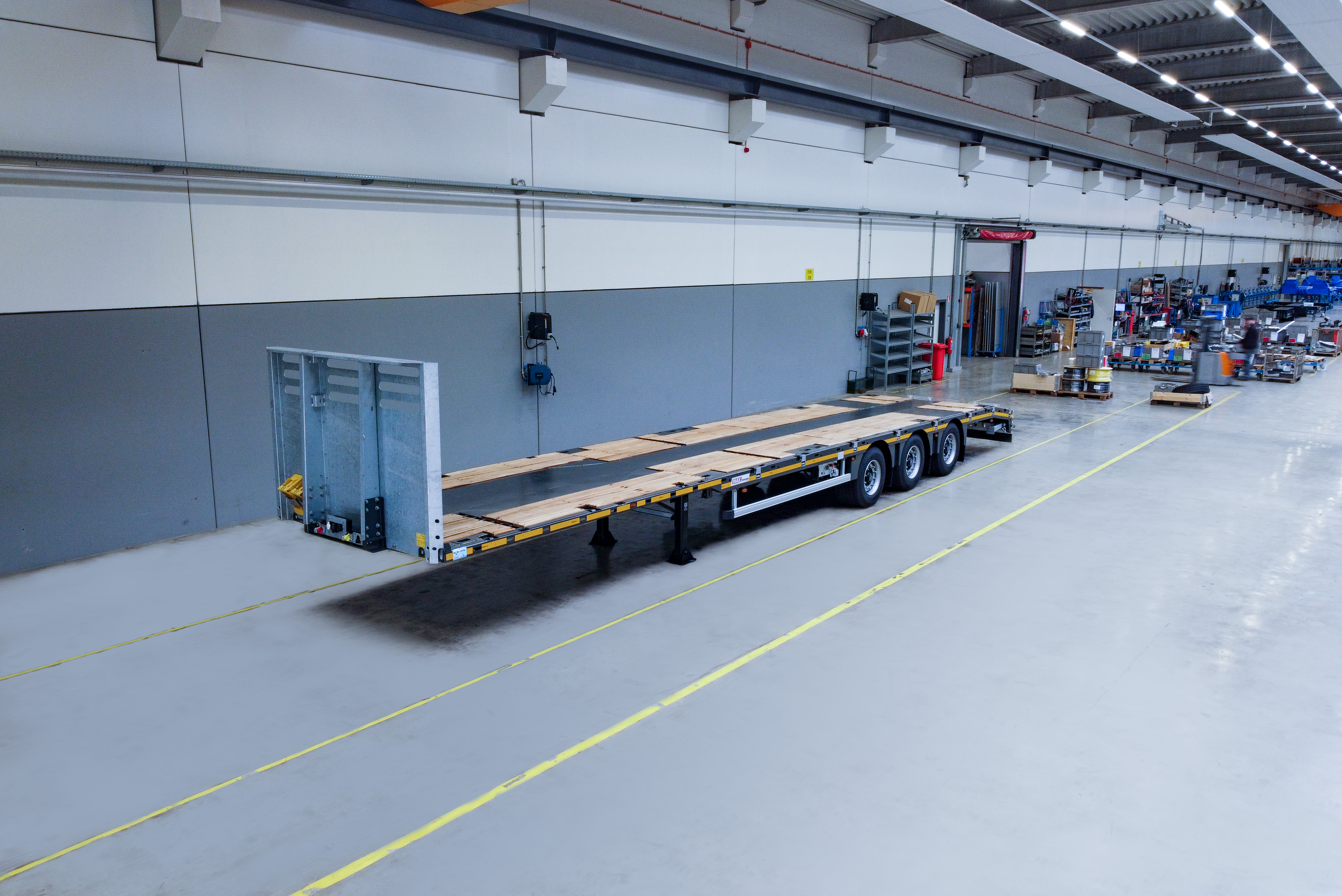 Flatbed trailer MAX Trailer MAX200 vehicle for sale