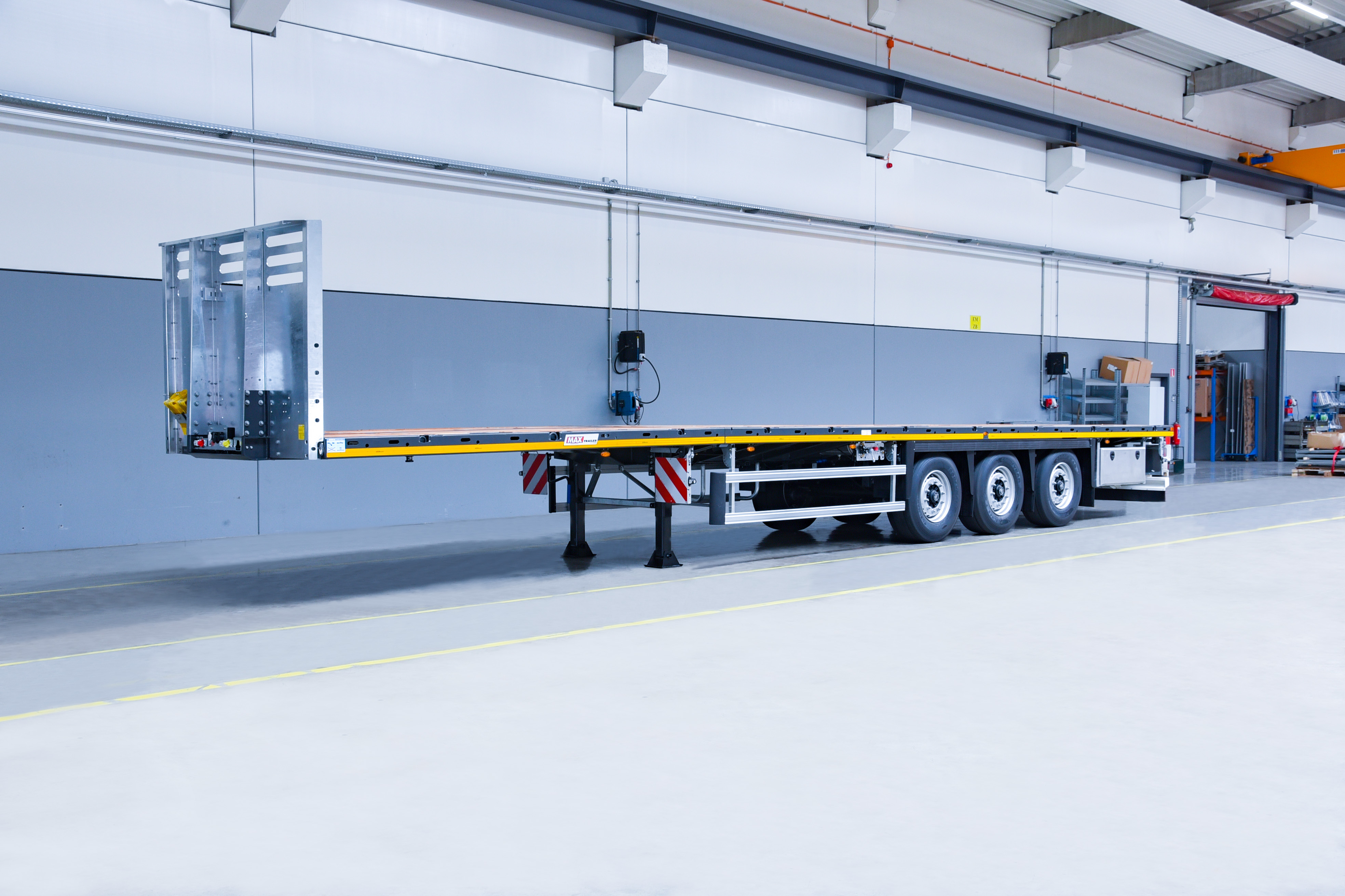 Flatbed trailer MAX Trailer MAX200 vehicle for sale