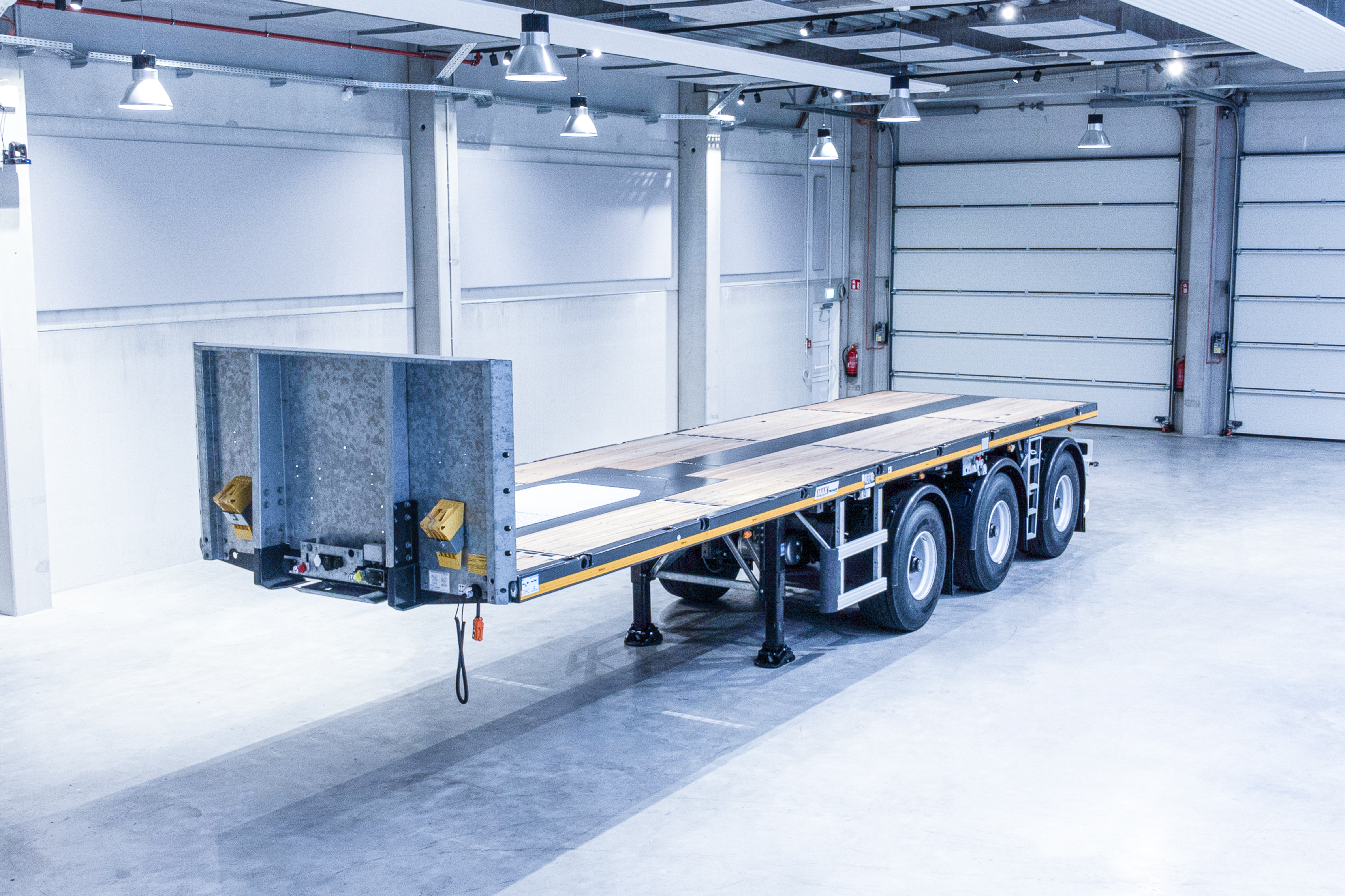 Flatbed trailer MAX Trailer MAX410 vehicle for sale