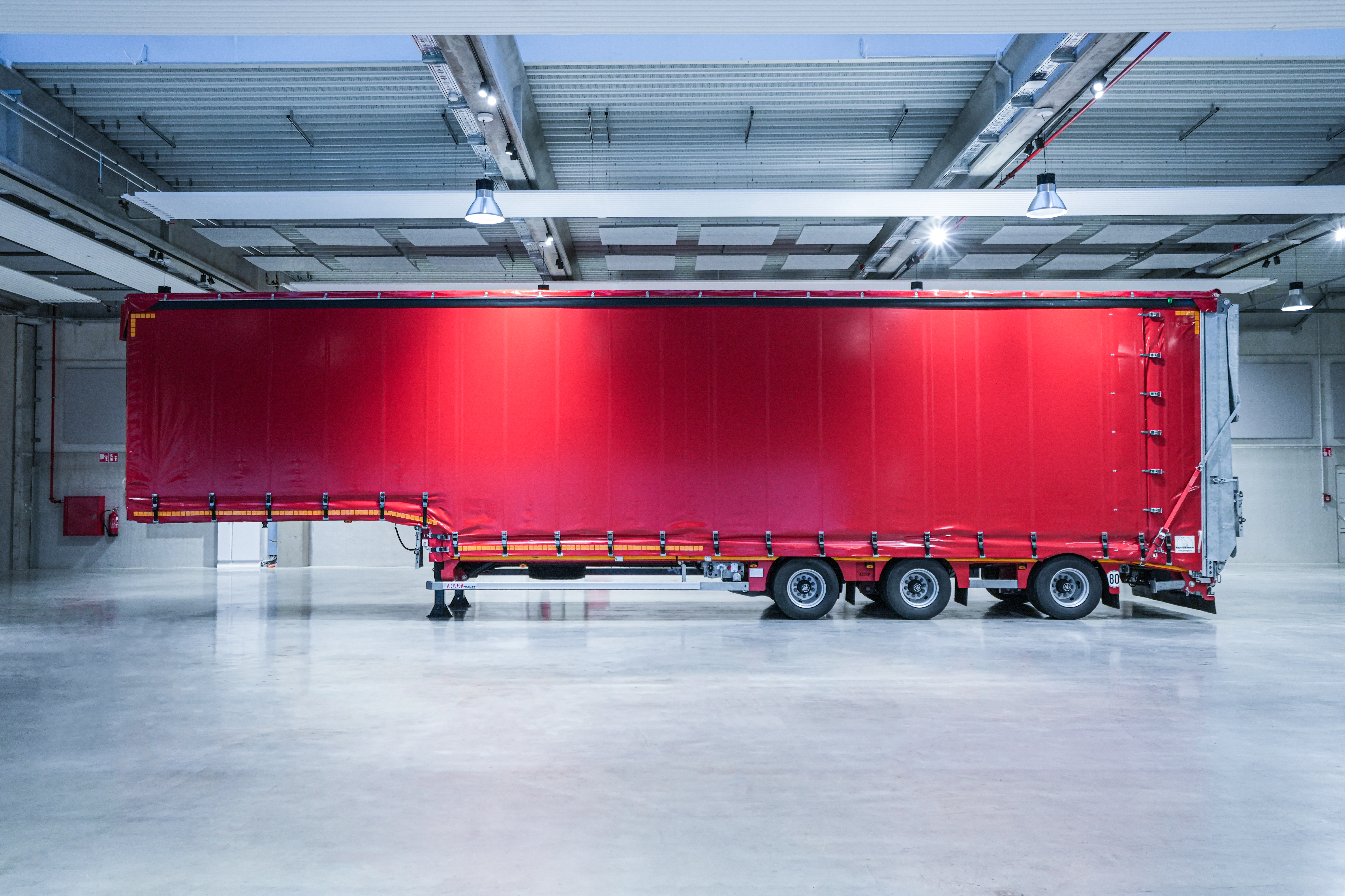 Low loader MAX Trailer MAX100 vehicle for sale